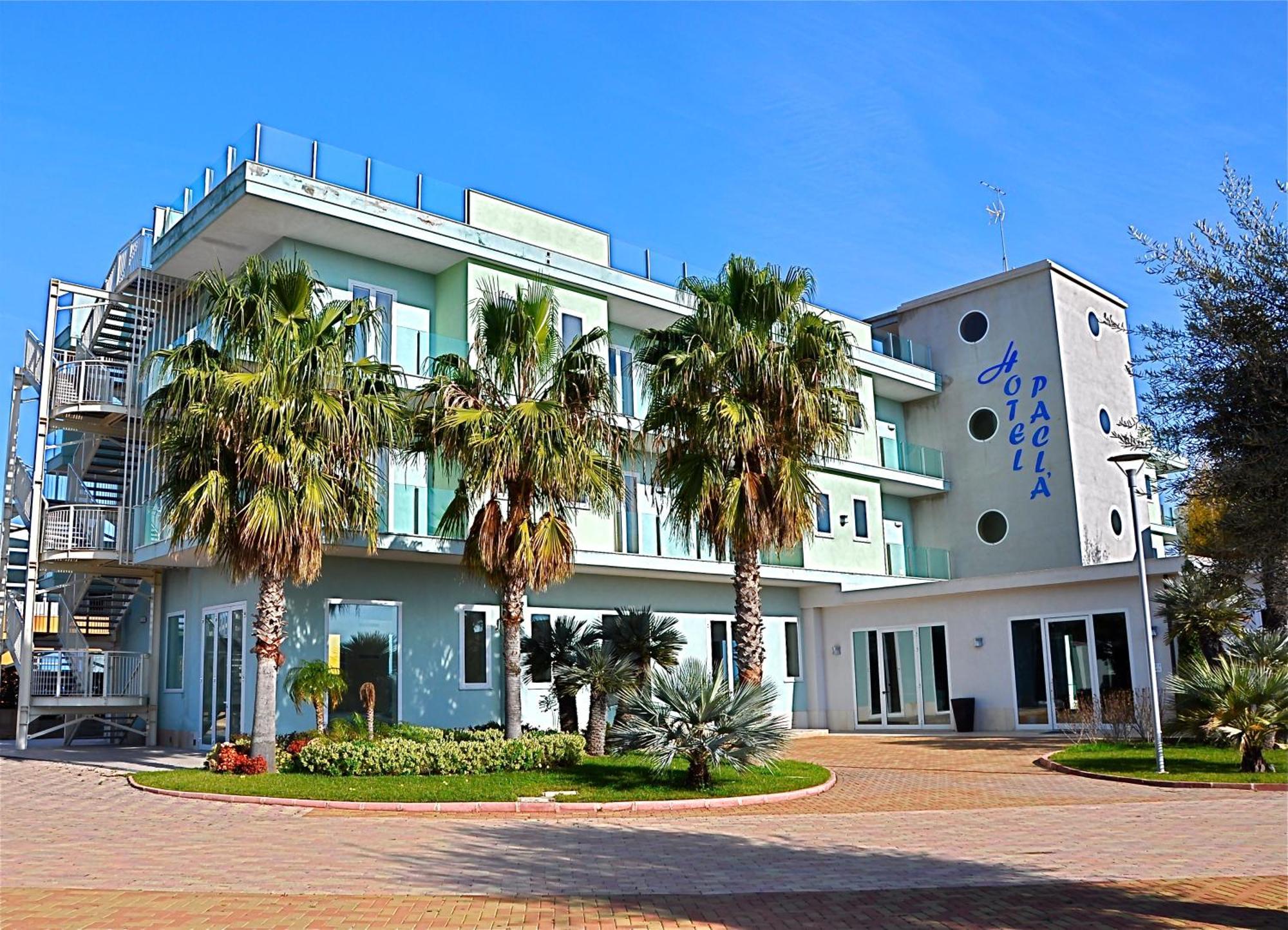 Hotel Pacla อาโวลา ภายนอก รูปภาพ